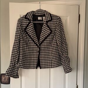 Emma James Black and White Houndstooth Blazer
